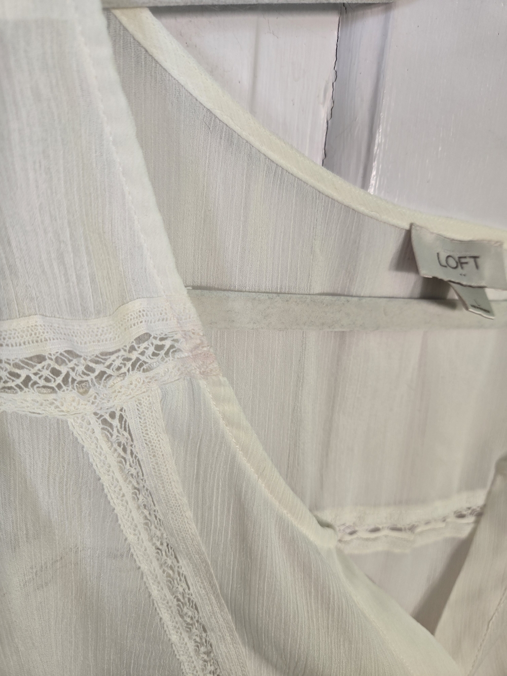 LOFT Ivory Ruffle-Trim Button Front Blouse Size L - Picture 4 of 7